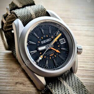 SOLID TITANIUM Automatic GMT Seiko Black Carbon Mod Watch 40mm SAPPHIRE 24jewels